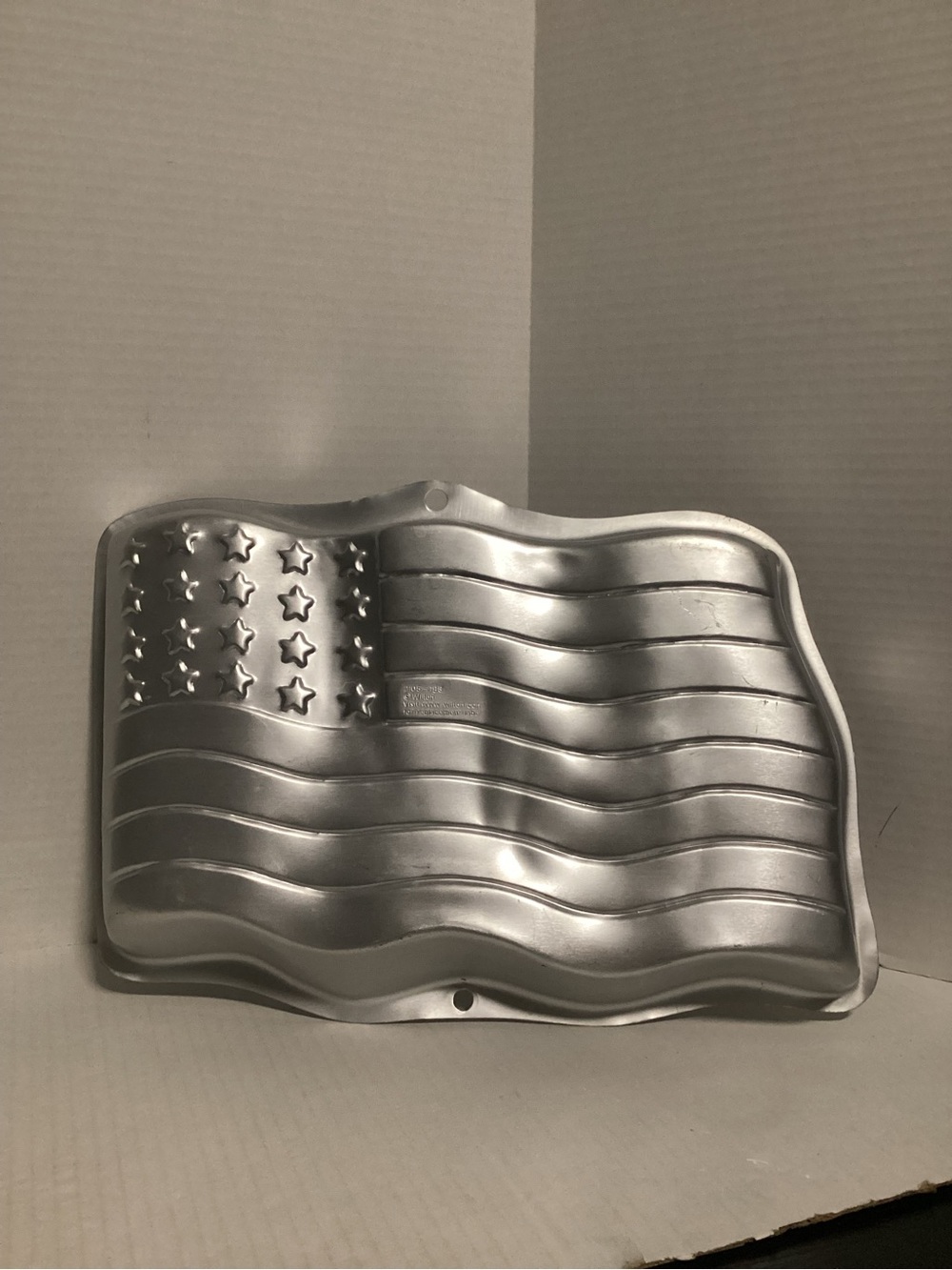 2000 Wilton Silver American Flag Aluminum Cake Pan